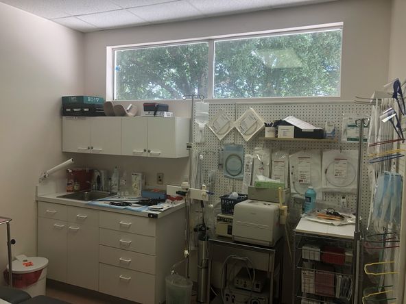 Orange Park Dental Office For Lease: 2045 Professional Center Dr, Orange Park, FL 32073